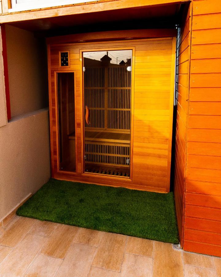 Evasion En Plein Coeur De La Ville Studio Jacuzzis Sauna Et Piscine Au Centre De Port-Louis Exterior photo